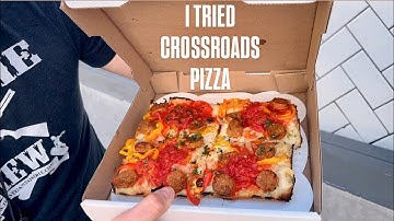 I Tried A Vegan Pizza From Travis Barker