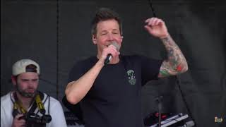 Simple Plan - Welcome To My life (Live @ Vans Warped Tour 2018) Resimi
