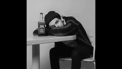 Julian Skiboat - whikey (Lyrics)