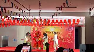 Sinh viên cổ vũ rần rần khi Hồ Văn Cường hát Ngày Tết Việt Nam ở Trung tâm GDQP ĐH Hoa Sen 30/1/2024