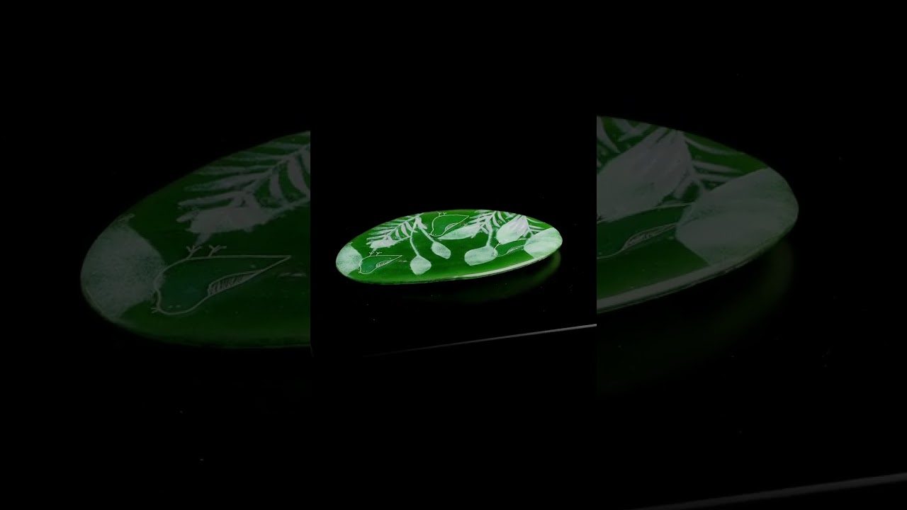 Schaaltje ovaal (groen, met bladeren) - Monika Rubaniuk | Galerie Sous-Terre | Kunst | Glas | Schaal