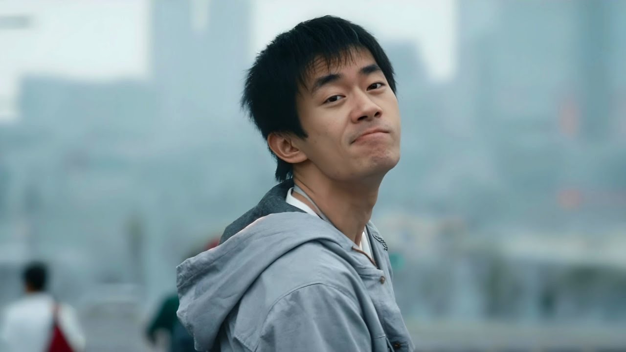 شاب معاق بيتنمروا عليه لكن ميعرفش الاستسلام بيقرر يكتب قصته  وينجح فحياته علشان يندمهم قصه حقيقه