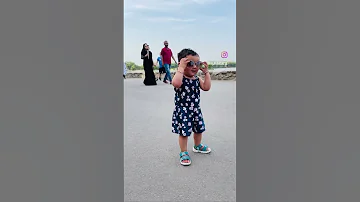 Baby wearing goggles #goggles #kaalachashma #youtubeshort #shorts #katrinakaif #funnyshorts#coolkid