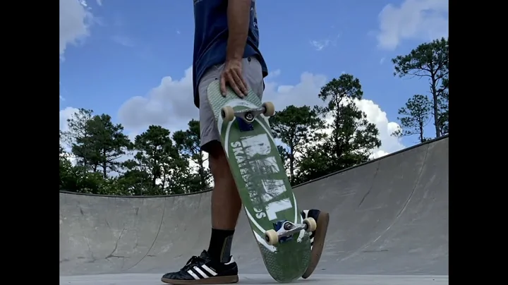 Lip Tricks   HD 720p