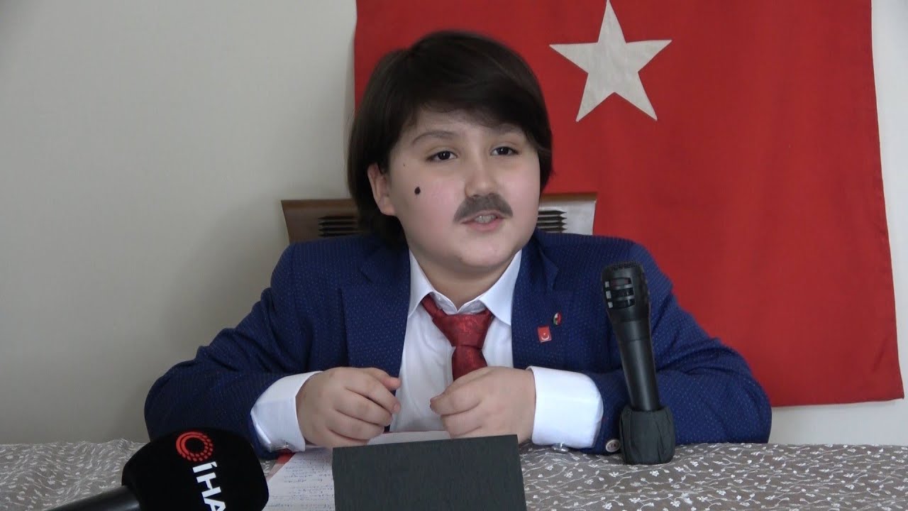 9 yaşındaki Görkem, Fahrettin Koca taklidiyle kırıp geçirdi! - YouTube