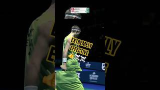 With his height advantage and good technique, Viktor Axelsen's jump smashes are truly devastating