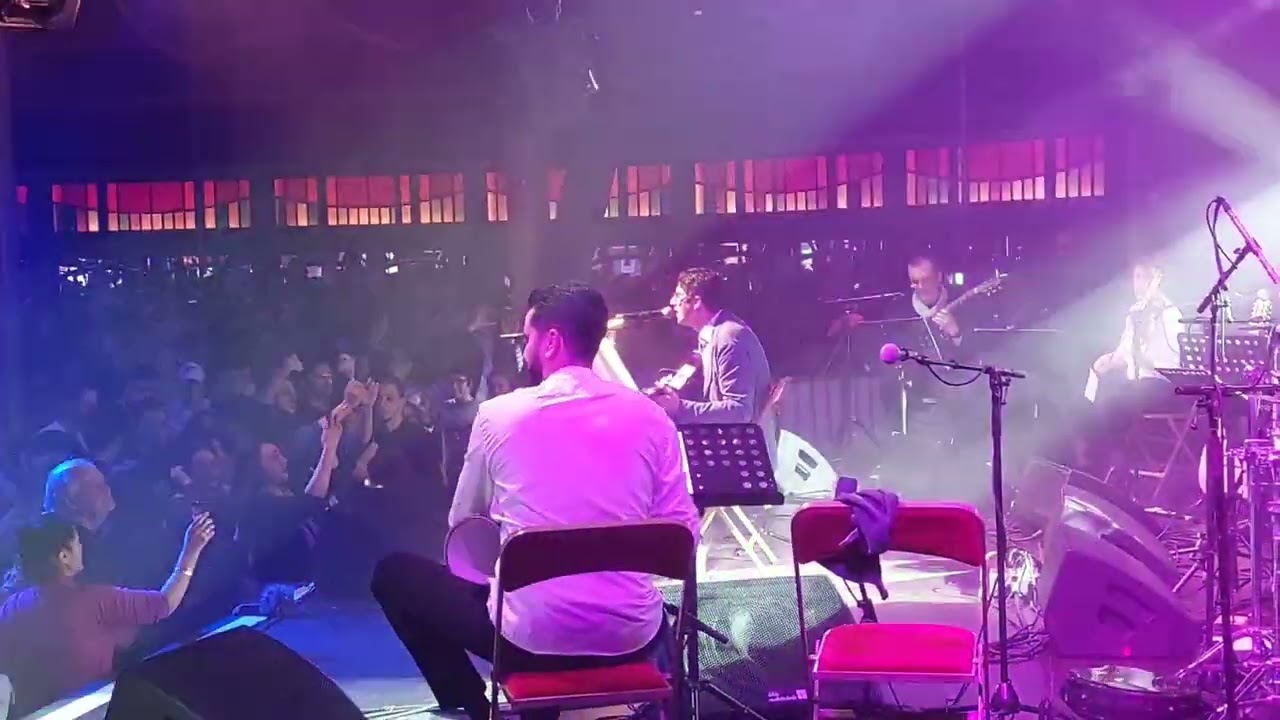 Kamel El Harrachi rend hommage à Lounès Matoub et Dahmane El Harrachi, Cabaret sauvage Paris.
