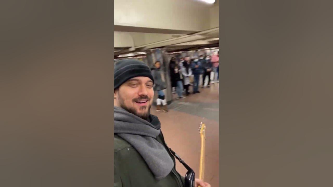 New York - #subwayperformers #journey #dontstopbelieving #subwaycreatures #softrock #felipepavani