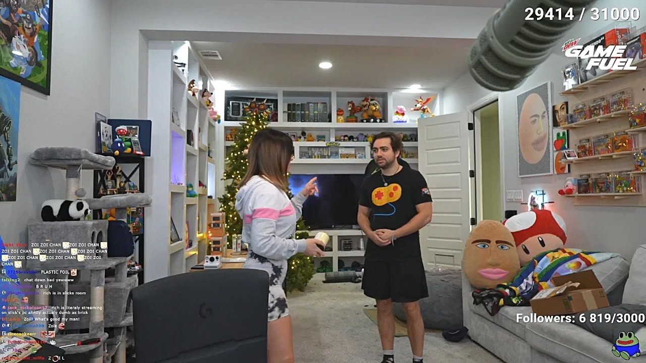 Alinity Exposes Mizkif For Using Burner Account To Message Her - YouTube