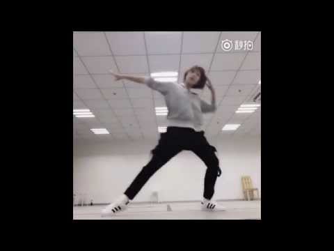 SNH48 TeamHII 三期生ユーちゃん（劉佩鑫）Lily 『ELECT』踊ってみた 2015-9-24
