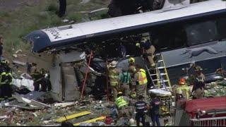 4 killed in bus crash involving semi on I-40 near Thoreau