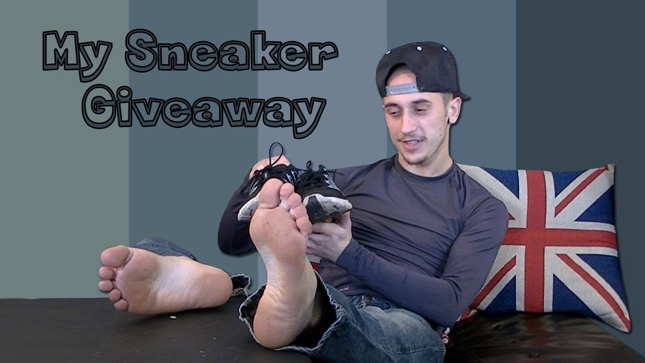 MY SNEAKER GIVEAWAY - YouTube