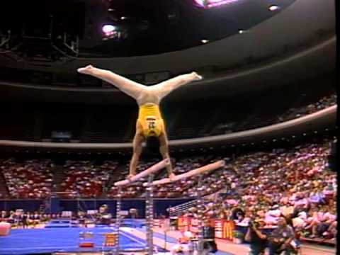 chow-liang---parallel-bars---1