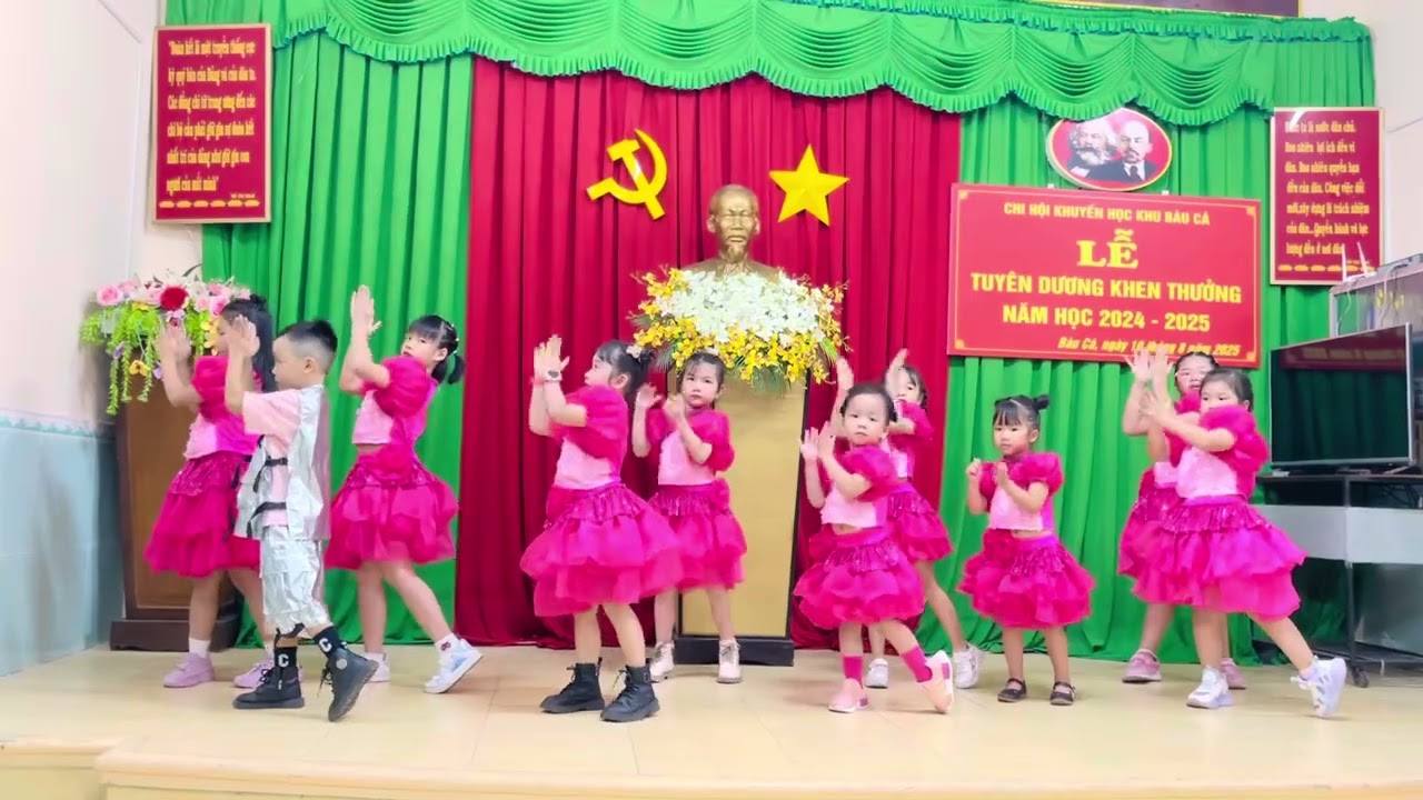 Bi tơ diễn văn nghệ (hanclap)