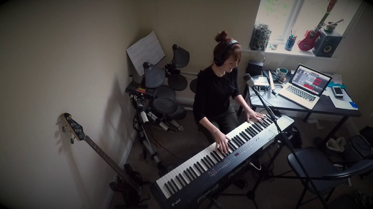 REWS SUNDAY ACOUSTIC SERIES - Part 2 - Running Against The Wall