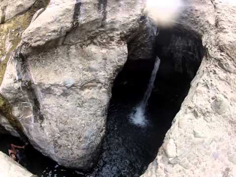 Canyoning in Hatta Pools