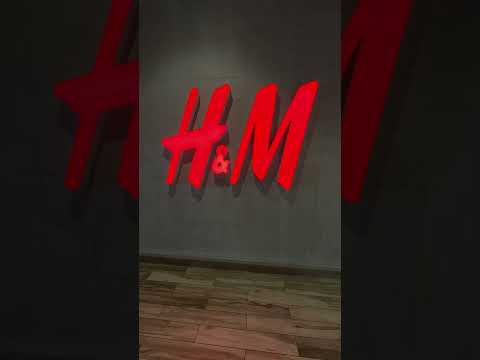 المقاطعة مستمرة من أمام محلات إتش أند أم  