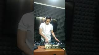 LATIHAN AT PRIVATE STUDIO BEATJUNK