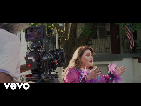 Chrissy Metz - Talking To God (Behind The Scenes)