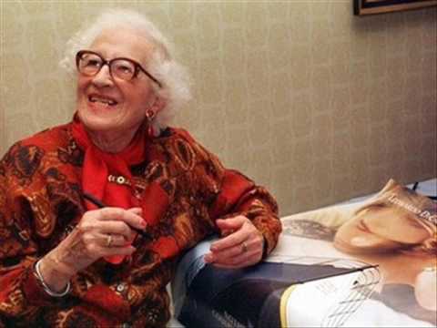 Last Titanic Survivor Dies at 97 (Millvina Dean 1912-2009)