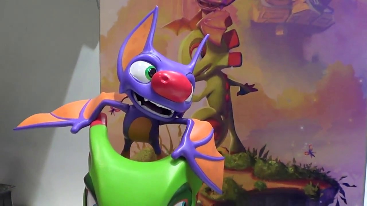 Yooka Laylee Statue at Triforce boot NYCC 2017