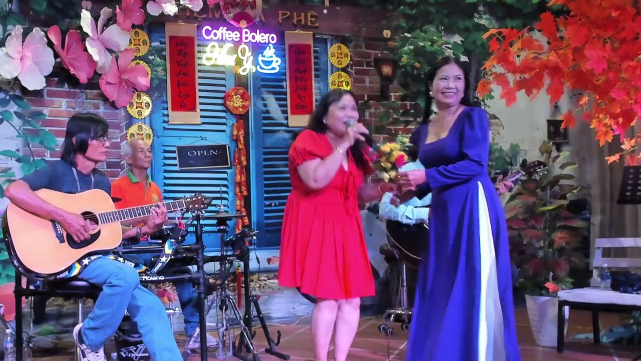 Tôi bước vào yêu -  Sáng tác: Trúc Bạch & Hoàng Sơn - Trình bày : Loan Trần