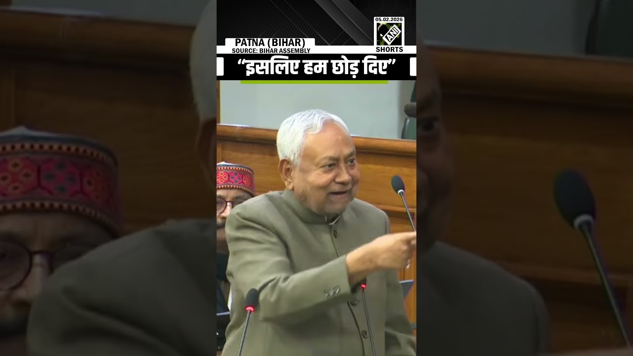 Вот почему мы ушли: Напряженный момент между главным министром Нитишем и представителем RJD Теджа...