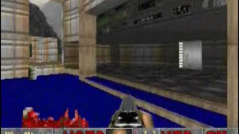 Vanilla Doom (DOSBox - Original DOS Doom) - E1M1 Mirrored!