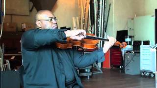CODABOW JOULE - André Cameron tries the CODABOW JOULE for viola. Hindemith Sonata