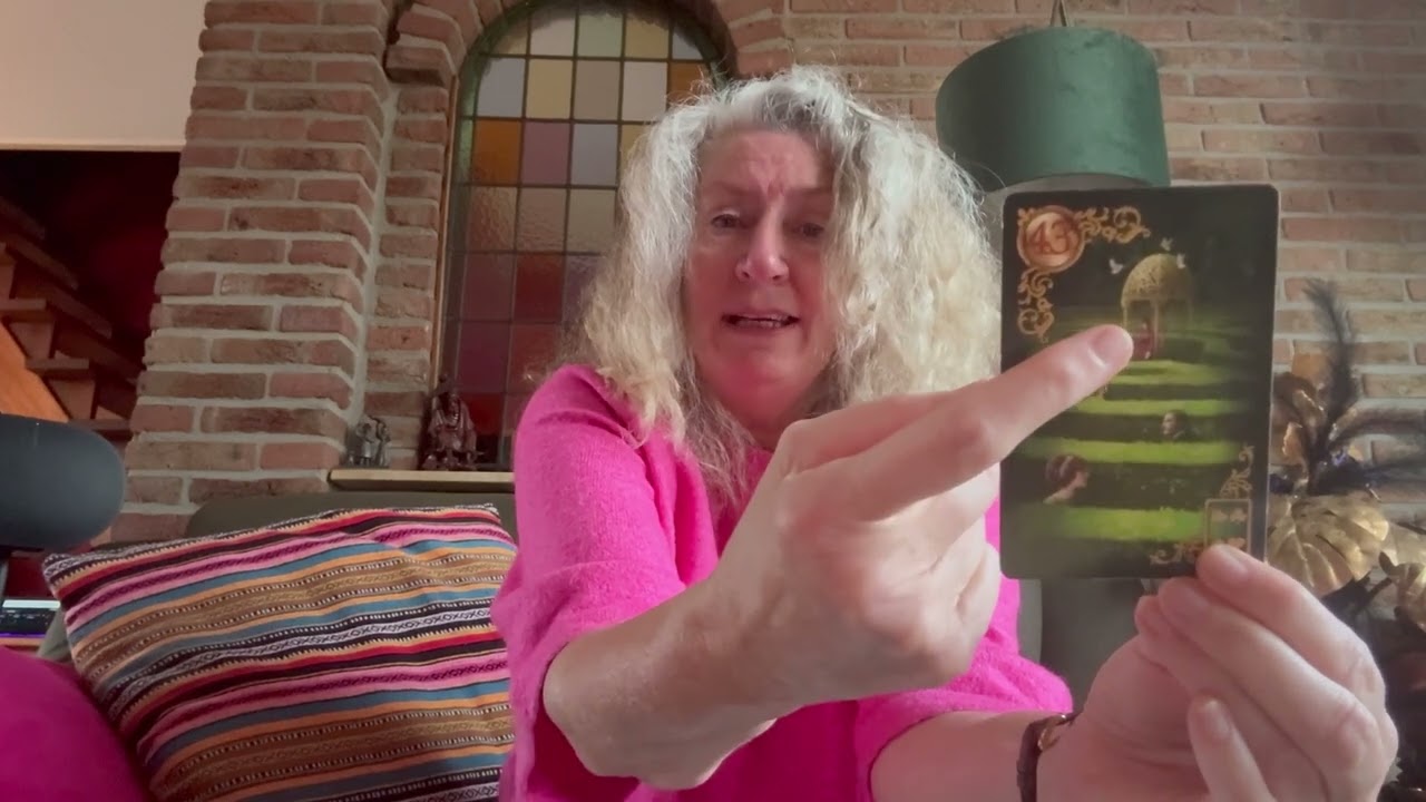 IEMAND KOMT BIJ JE TERUG. KUN JIJ DE HAND OVER JE HART STRIJKEN?💕VERGEET NIET TE HYPEN AJB🙏