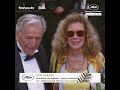 Costa Gavras au bras de son épouse Michèle Ray Gavras ne manque pas le dernier tapis rouge !