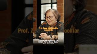 Sebuah kritik satir tentang bagaimana teori hukum di kampus