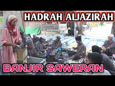 Kang Kendang was showered with money!! Al Jazirah's Hadrah is truly impressive. The clear audio i...