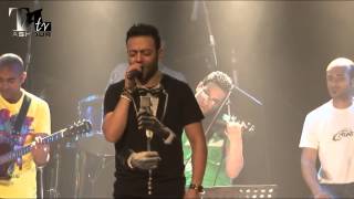 Tamer Ashour Ma3lish Live Concert   تامر عاشور معلش لايف من حفلة   YouTubevia torchbrowser com