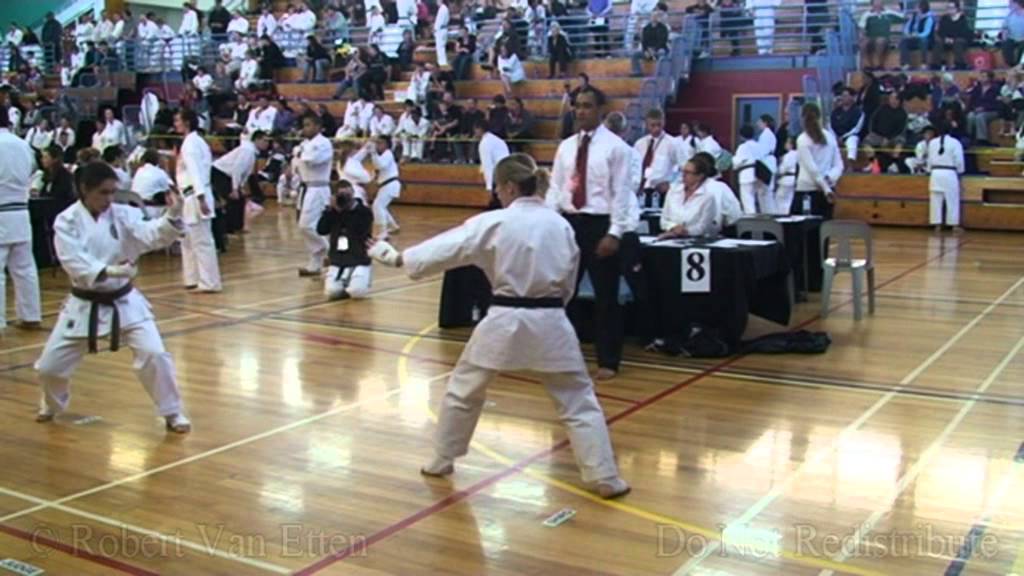 gkr nz nats 16102010 ring8 female 3rd kyu+ 35yrs+ kumite 05.mpg