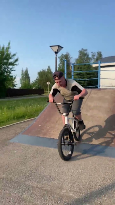 #BMX #skeleton #street #barspin #line
