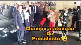 Será que essa criança chamou a atenção do presidente Bolsonaro 🤤