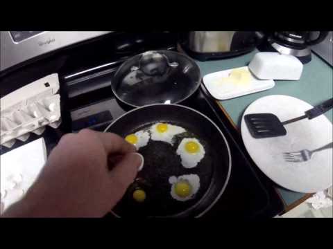 Video: How To Fry Quail Eggs
