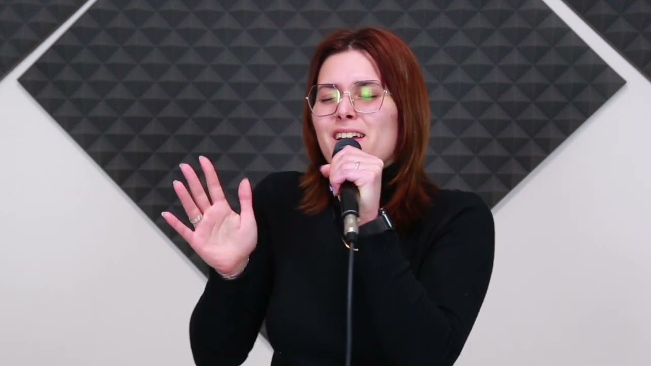 Valentina Sirtori - I drink wine (Adele) - cover - live performance