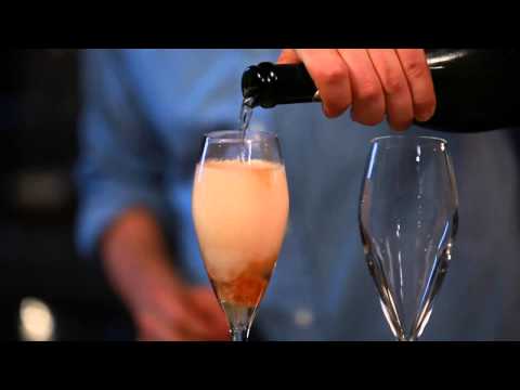 easy-and-elegant-champagne-cocktail