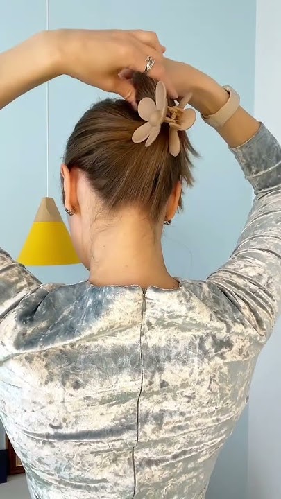 Прическа с заколкой “цветок” #прическинакаждыйдень #причёска #hairstyle ...