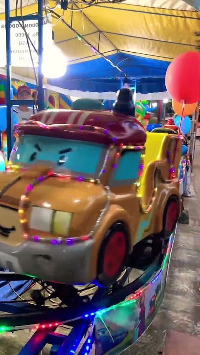 ninu ninu naik mobil polisi berputar 🚔