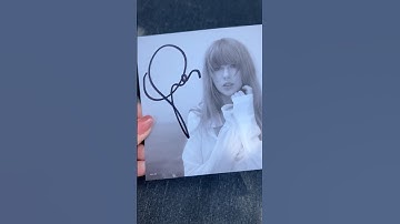 Signed TTPD 💿 #trending #shortvideo #viral #taylorswift #forafortnightchallenge #unboxing #swifties