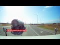 Ref:bizoijCHQVI Camion citerne passe sur la lumi�re rouge. saint-celestin, qc autoroute 55