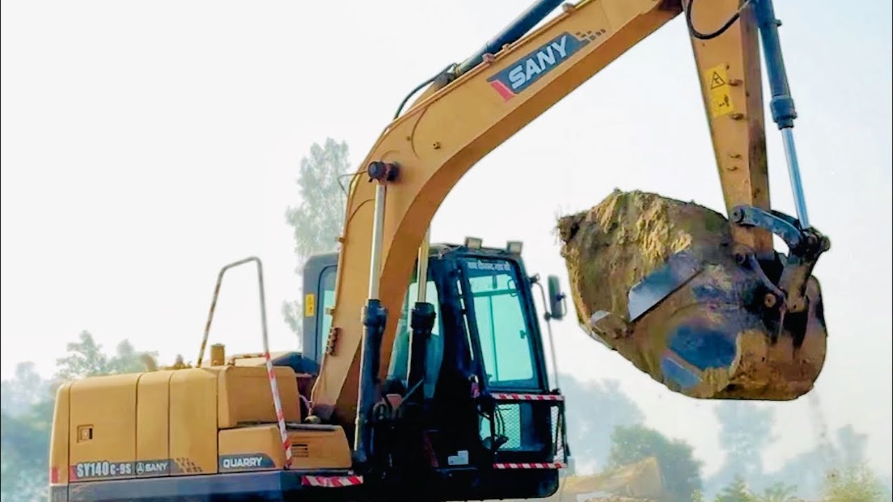 Sany excavator loading in platform 🚜❣️ 