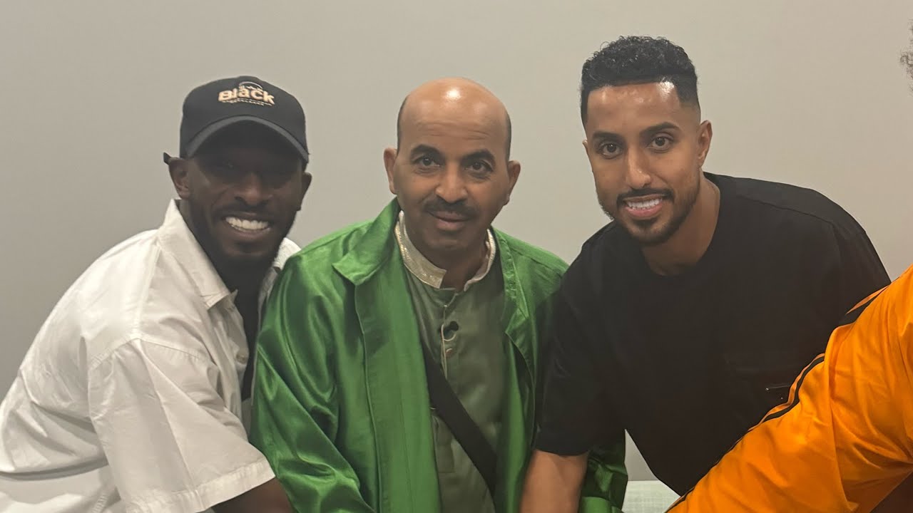 مسرحية البيت المقلوب تحتفل بيوم ميلاد الكابتن سالم الدوسري