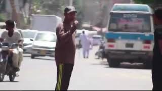 PRANK!!! BUNYIIN TEROMPET DI JALANAN LANGSUNG DI TAMPAR ORANG