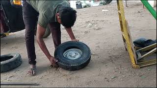 New tyre fitting 4-50-10. how to change auto tyre. new tyre change #tyre #youtube #aarif #tyrechange