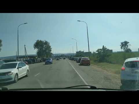 что происходит на золотом пляже в Феодосии