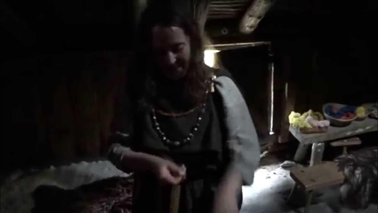 Iron Age firestarting method with Flint at the (Jernaldergården) in